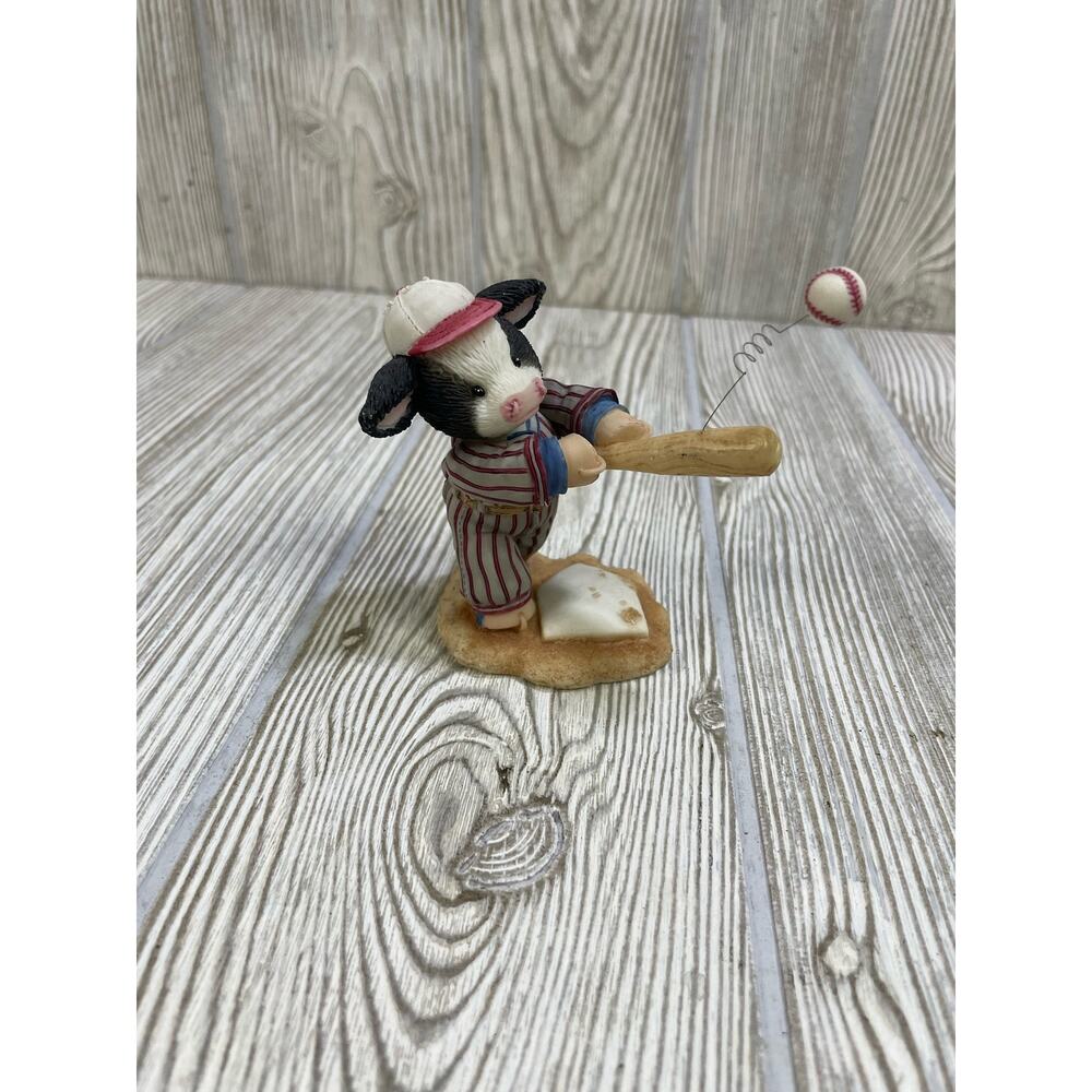 Mary’s Moo Moo’s “You’re A Hit” 1998 Enesco Baseball Player Cow Anthropomorphic